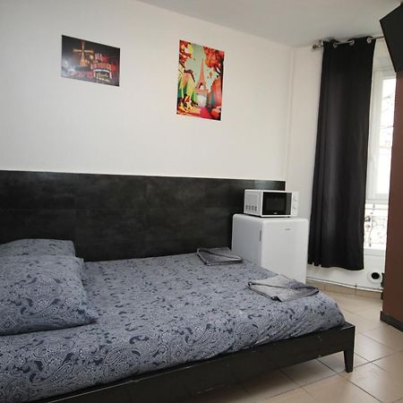 09 - Chambre Proche Paris Et Transports Avec Tv Wifi Saint-Denis  Ngoại thất bức ảnh